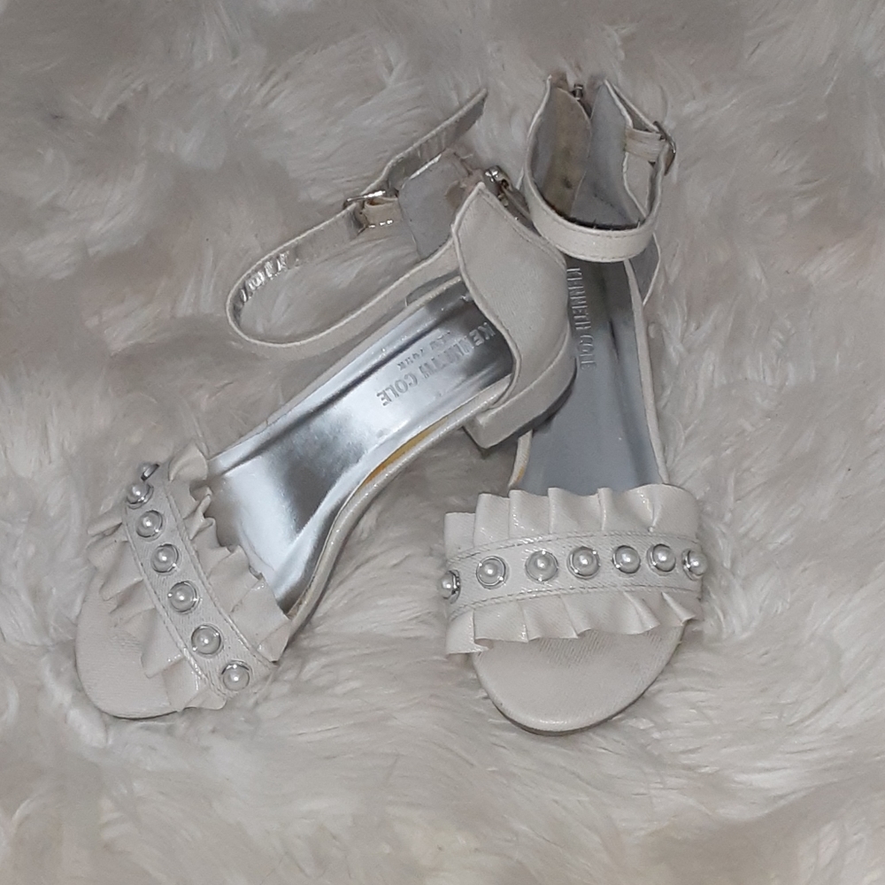 Used girls shoes